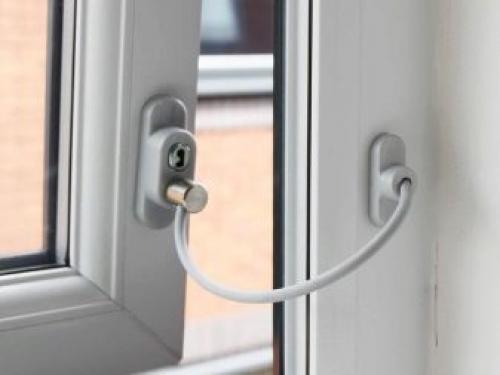 Старые деревянные окна в доме. Монтаж окон в деревянном доме 03 Старые деревянные окна в доме. Монтаж окон в деревянном доме 03