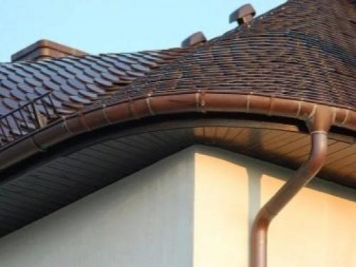 Виды водосточных систем. Используемые материалы 30 Виды водосточных систем. Используемые материалы 30