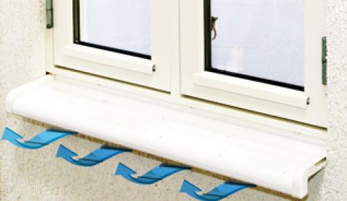 Дует из-под подоконника пластикового окна. Нарушение технологии монтажа 02