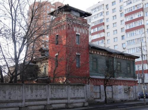 Как сохранить экологическую чистоту старого деревянного дома при реставрации
