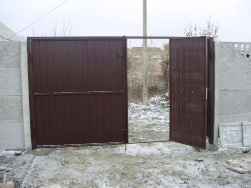 Фото ворот с калиткой из профнастила. Ворота из профнастила — 135 фото, как установить своими руками разные типы ворот