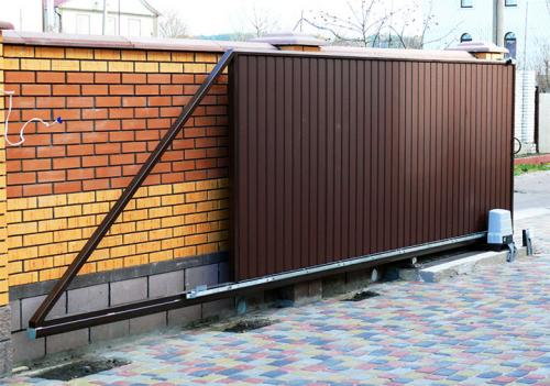 Фото ворот с калиткой из профнастила. Ворота из профнастила — 135 фото, как установить своими руками разные типы ворот 23 Фото ворот с калиткой из профнастила. Ворота из профнастила — 135 фото, как установить своими руками разные типы ворот 23