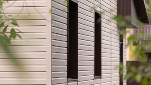 Какие типы металлического сайдинга наиболее популярны на рынке. Виниловый сайдинг