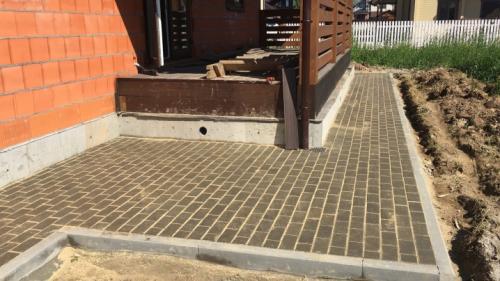 Материалы для отмостки вокруг дома. Требования 17 Материалы для отмостки вокруг дома. Требования 17