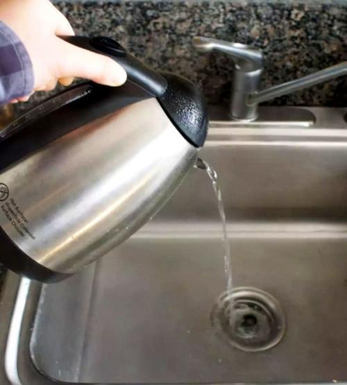 Решил проблему с засором в трубах раз и навсегда. Как быстро избавиться от засоров в трубах: народные способы и экстренные меры