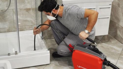 Какие инструменты необходимы для очистки канализационной трубы. Приспособления для прочистки канализационных труб