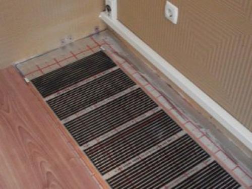 Можно ли постелить пол с подогревом поверх кафельной плитки. Как установить теплый пол, если плитка уже на полу? 09 Можно ли постелить пол с подогревом поверх кафельной плитки. Как установить теплый пол, если плитка уже на полу? 09