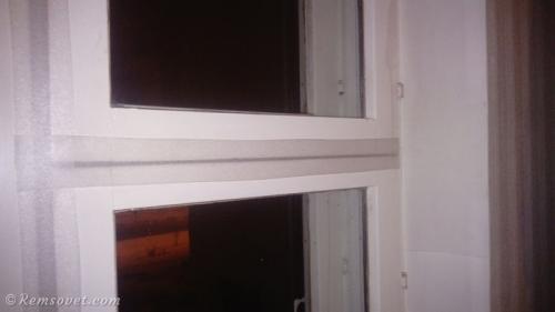 Материал для заклейки окон. Как закрыть щели между рамой и створками 06