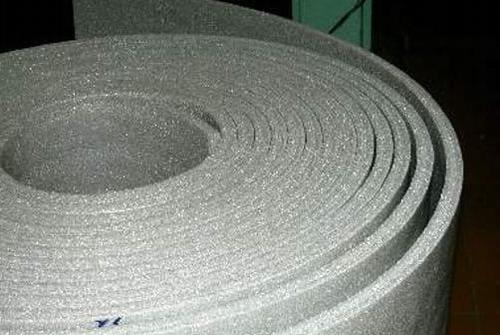 Как утеплить входную дверь от сквозняка. Какой утеплитель лучше выбрать?