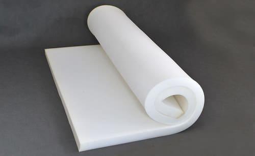 Как утеплить входную дверь от сквозняка. Какой утеплитель лучше выбрать?