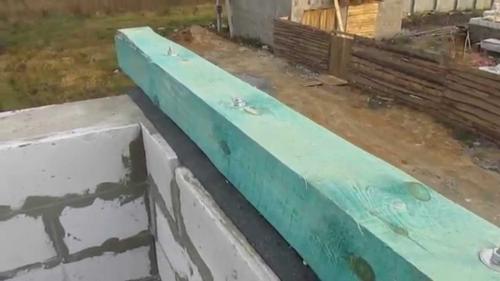 Как сделать крышу двухскатную. Обязательные элементы в конструкции двускатных кровель