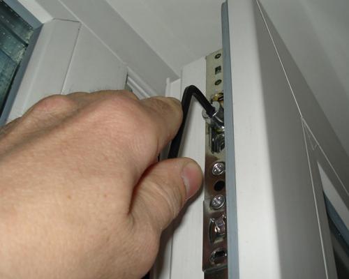 Регулировка пластиковых окон старого образца. Советы по самостоятельной регулировке пластиковых окон