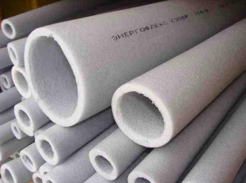 Как утеплить водопроводную трубу над землей?