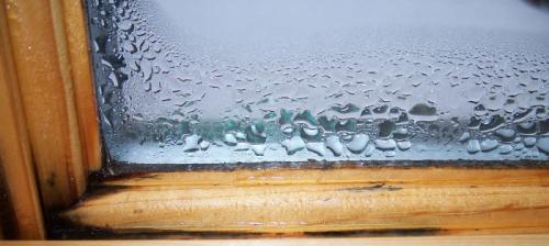 Потеют пластиковые окна. Почему потеют окна – причины и их устранение