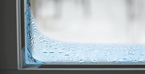 Потеют пластиковые окна. Почему потеют окна – причины и их устранение