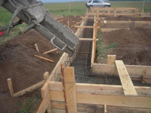 Этапы строительства дома из газобетона. Дом из газобетона своими руками: поэтапное строительство