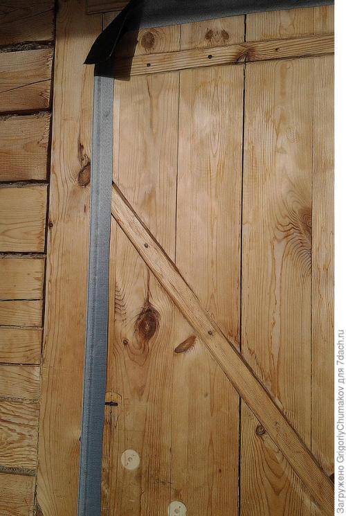 Можно ли утеплить дверь на даче без использования специальных инструментов. Обивка, утепление входной двери, или Холодает - пора утепляться