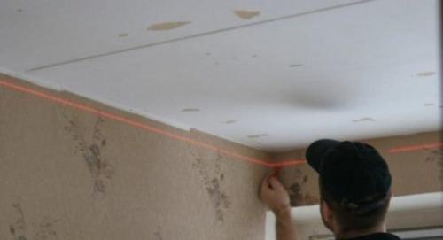 Как крепить профиль к бетону. Этап №1 – крепление направляющих элементов к поверхности