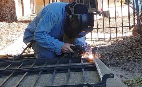 Какие расходы связаны с изготовлением железных гаражных ворот своими руками. Сколько стоит сварить ворота: виды и средние расценки